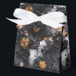 Floral Print Party Treat Box Bedankdoosjes<br><div class="desc">Party gunst box wordt getoond met een mooie grote zwarte bloemen bloemenprint. Pas dit object aan of koop zoals het is. Tip: Voeg gewoon je geweldige lekkernijen toe en voeg wat feestelijk lint toe. Afbeelding met vergunning</div>