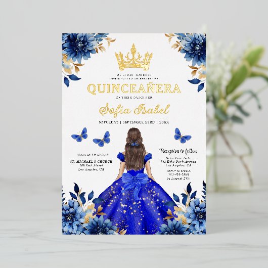 Floral Royal Blue Butterfly Princess Quinceanera Folie Uitnodiging (Staand Voorkant)
