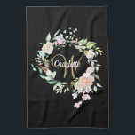 Floral Rozen Script Monogram Gold Black Theedoek<br><div class="desc">keukenhanddoek voor  initiaal,  voorzien van een mooie witte scriptnaam met een complimenterend gouden initiaal dat is omgeven door een delicaat waterverf bloemige roos op een zwarte achtergrond. Geef een speciaal cadeautje aan de schat aan creëer. Ontworpen door: Thisnotme©</div>