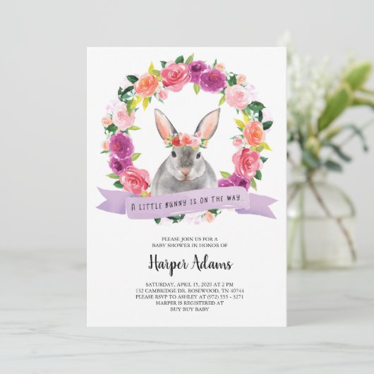 Floral Spring Bunny Baby shower Uitnodiging (Staand voorkant)