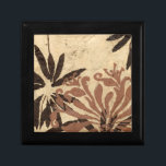 Floral Stencil Design met Tawny Leaves Cadeaudoosje<br><div class="desc">Dit stencil ontwerp van bloemblad met een smaakgekleurde kleur heeft een rustige achtergrond,  die het een  gevoel geeft. Een Jennifer Goldberger origineel,  deze print zou een geweldig geschenk zijn voor iemand die geniet van het netelige gevoel van dit soort stukken!</div>