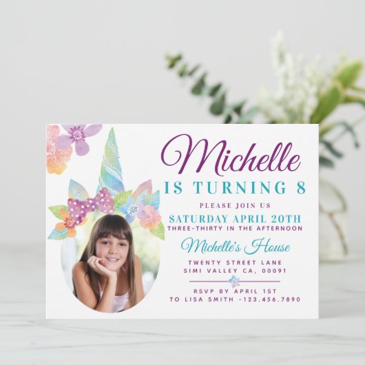 Floral & Stripe Unicorn Foto Birthday Uitnodiging (Staand voorkant)