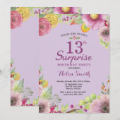 Floral Surprise 13th Birthday Invitation Paars Kaart (Voorkant / Achterkant)