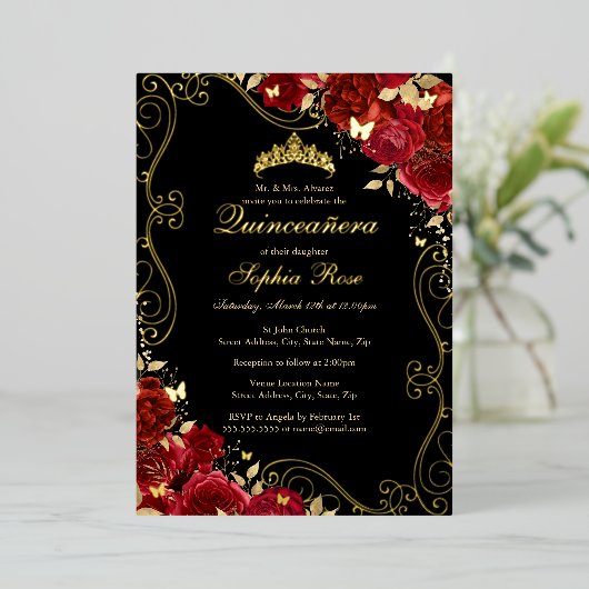 Floral Swirl Rood Goud Zwarte Vlinder Quinceanera Folie Uitnodiging (Staand Voorkant)