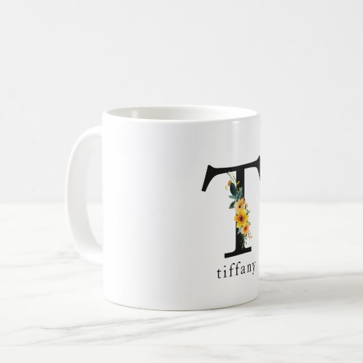 Floral T Monogram Mok met bewerkbare naam (Voorkant links)