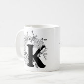 Floral van zwarte en witte monogram koffiemok (Voorkant links)
