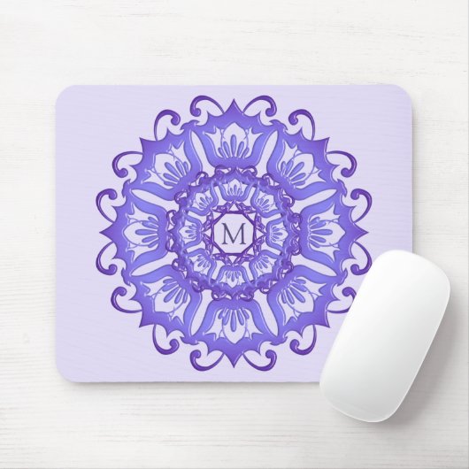 Floral violet mandala. Monogram. Muismat (Met muis)