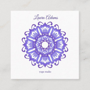 Floral violet mandala. Tekst. Vierkante Visitekaartje