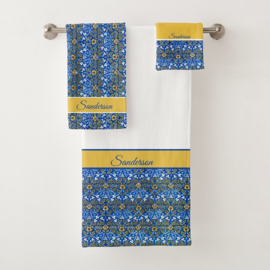 Floral Waterverf Blue Yellow Monogram Bad Handdoek (Insitu)