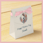 Floral Waterverf Moederdag Mam om cadeaudoos te wo Bedankdoosjes<br><div class="desc">Deze cadeaudoos is ontworpen om te coördineren met ons Collectie "Floral Waterverf Moeder Day To Be", dat perfect is voor het geven van cadeaus aan een moeder die verwacht wordt op moederdag. De tekst is volledig klantgericht. Ideaal voor welk cadeautje je ook geeft aan de verwachting van mama. Bekijk ons...</div>