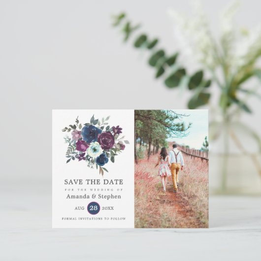 Floral Wedding Plum en Navy Briefkaart (Staand voorkant)