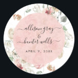 Floral Wedding Seal | Annabeth Ronde Sticker<br><div class="desc">Dit tijdloze romantische ontwerp biedt een grillige waterverf met zachte kleuren en botanische accenten.</div>