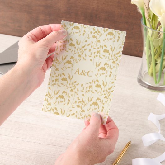 Floral Wedding Vellum Overlay Cream Uitnodigingen (Draagbaar)