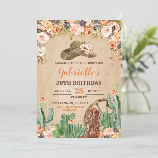 Floral Western Cowgirl Birthday Uitnodiging (Staand voorkant)