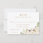 Floral White Greenery Rustic Wood Wedding RSVP Kaart