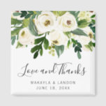 Floral White Roses Greenery Wedding Favor Magneet<br><div class="desc">Elegant floral bruiloft gunt magnet met handbeschilderde witte rozen en groen waterverf samen met "Love and Bedankt" in een prachtig handgeschreven script en uw namen en datum hieronder. Deze florale magneten zijn perfect voor een tuinbruiloft in de zomer en maken geweldige huwelijksgunsten die jullie gasten willen houden.</div>