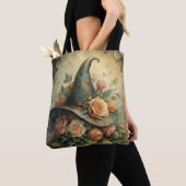 Floral Witch Pet – Botanische Spellcaster Stijl Tote Bag (Dichtbij)