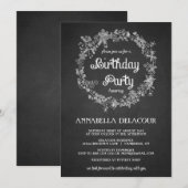 Floral Wreath Chalkboard Birthday Party Invitation Kaart (Voorkant / Achterkant)