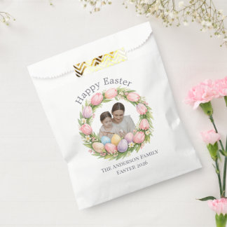 Floral Wreath & Family Photo Personalized Easter  Bedankzakje