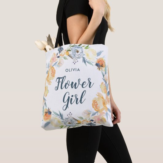 Floral Wreath Monogrammed Bloemenmeisje Tote Bag (Dichtbij)