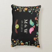 Florale Tortelduifjes  Couple Modern Wedding Monog Accent Kussen (Achterkant (Verticaal))