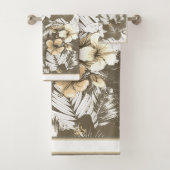 Florals Taupe, Ivory, White Blends Bad Handdoek (Insitu)
