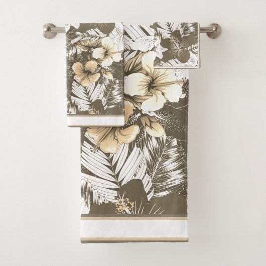 Florals Taupe, Ivory, White Blends Bad Handdoek (Insitu)