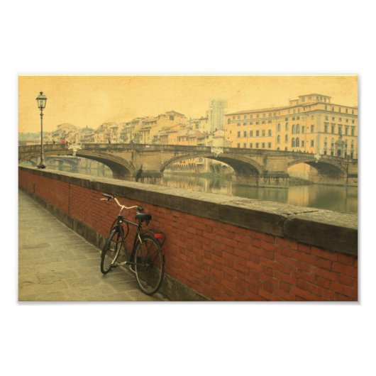 Florence Italië  Fietsen bij de rivier de Arno Foto Afdruk (Voorkant)