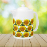 Florentijn van de grote gele zonnebloem theepot<br><div class="desc">Witte keramische theepot met deksel dat het afbeelding van een grote,  zonnige Zonnebloem bevat en in een herhalingspatroon is gedrukt. Een mooi,  bloemetjesontwerp!</div>