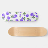 Florentijnse patronen: paarse bloemen op wit skateboard (Horizontaal)