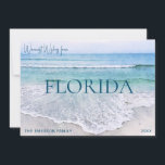 FLORIDA CHRISTMAS CARD | BEACH THEMED HOLIDAY CARD FEESTDAGENKAART<br><div class="desc">Warm Wishes verzonden uit Florida (of je favoriete beachy place)! Groeten voor de feestdagen van de oceaanliefhebbers overal! Dit Florida Golfkust van de Golf van de oceaan is een strandkerstkaart in schaduwen van blauwgroen, aqua, en blauw van de marine en oceaan, perfect voor een tropische kerst of het delen van...</div>