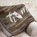 Florida Home State Personalized Wood Kijk uit Deken<br><div class="desc">Show een beetje trots op de thuisstaat met deze schattige, rustige houten plank die een deken gooit met "thuis" in een wit kalligrafiescript met een silhouette kaart van de staat Florida die staat voor de letter "O.". Een roze hartillustratie in de staatskaart voltooit het ontwerp; u kunt de positie van...</div>