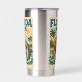Florida Man Coastal Shark Wrestler - Retro Beach Geïsoleerde Drinkbeker (Links)