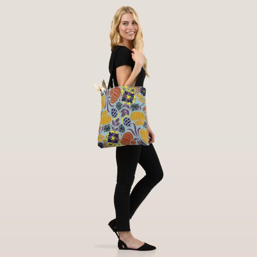 florvormachtergrond tote bag (Op model)