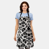 Flourish Damask Art I Zwart op Crème Schort (Gedragen)