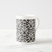 Flourish Damask Pattern Black on Cream Porselein Kop (Voorkant rechts)