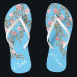 Flourting Pink Flowers Bride Wedding Blue Teenslippers<br><div class="desc">De flops is voorzien van een bloeiende roze illustratie op een felblauwe achtergrond en een klassieke trouwwoordtypografie. Dit mooie paar elegante teenslippers zou een mooi iets blauw zijn voor een lente- of zomerbruiloft. ♥ pas het met jouw tekst aan door de gebieden van de sjabloon te gebruiken. Als u de...</div>