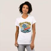 Flow With The Happy Waves Retro Surf Vibes Women's T-shirt (Voorkant volledig)