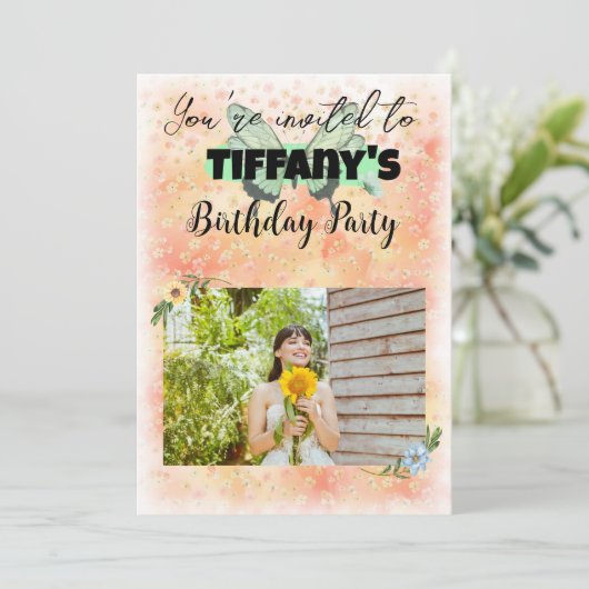 Flower & Butterfly Verjaardag Uitnodiging (Staand voorkant)