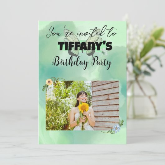 Flower & Butterfly voeg uw foto Uitnodiging toe (Staand voorkant)