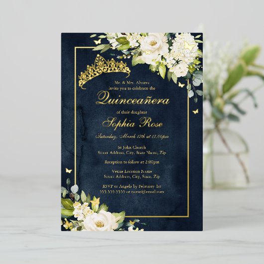 Flower Golden Butterfly Navy Quinceanera Folie Uitnodiging (Staand Voorkant)