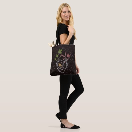 Flower Lady -  Dark Mix Edition Tote Bag (Op model)