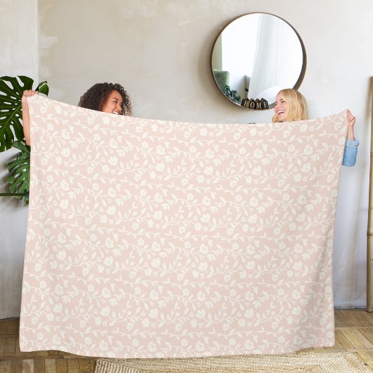 flowered bedding. fleece deken