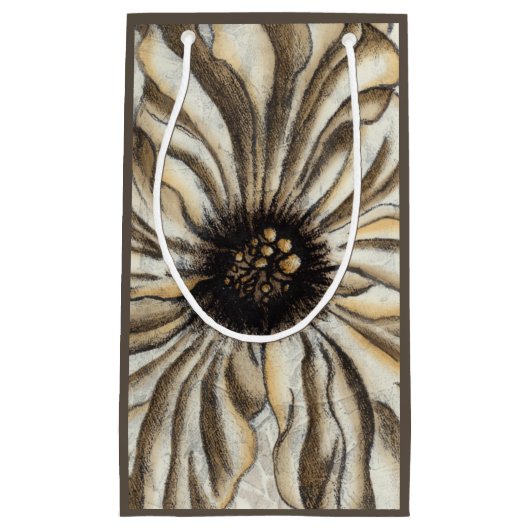 Flowerhead Fresco op Tan Background Klein Cadeauzakje (Voorkant)