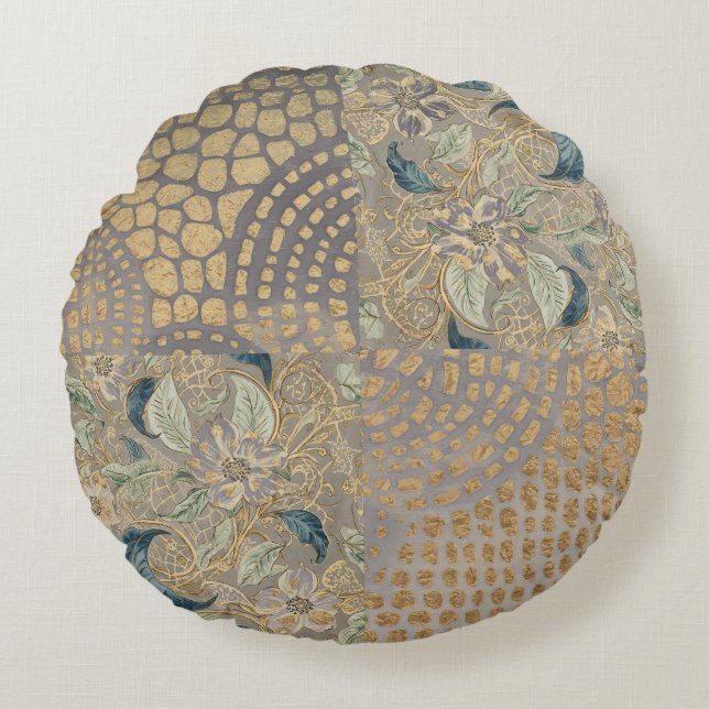 Flowers and Golden Giraffe Skin, Grey Background Rond Kussen (Voorkant)