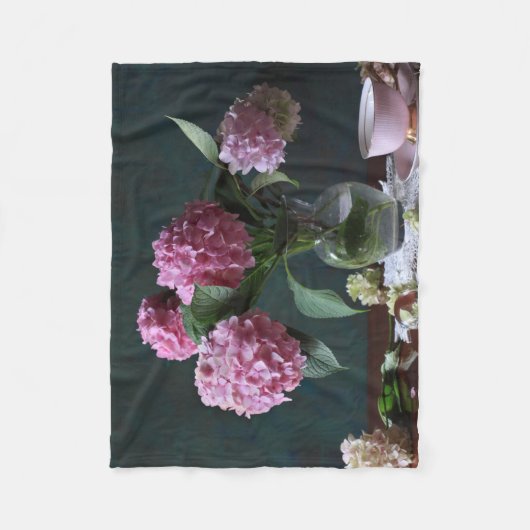 Flowers | Hydrangeas in Vase Fleece Deken (Voorkant)