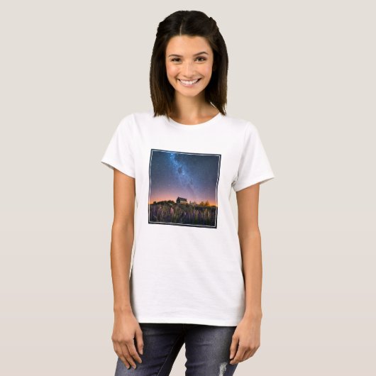 Flowers Lupines Blooming Lake Tekapo New Zealand T-shirt (Voorkant volledig)