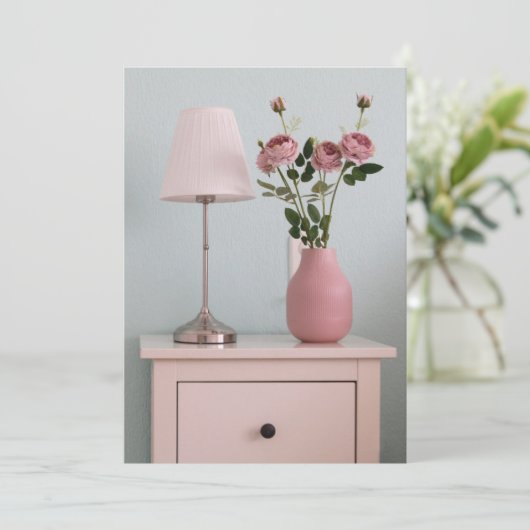 Flowers | Pale Pink Roses on Nightstand Bedankkaart (Staand voorkant)
