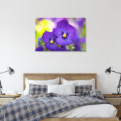 Flowers | Purple Pansie Canvas Afdruk (Insitu (Slaapkamer))