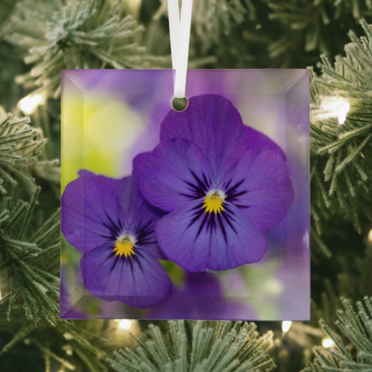 Flowers | Purple Pansie Glas Ornament (Insitu)